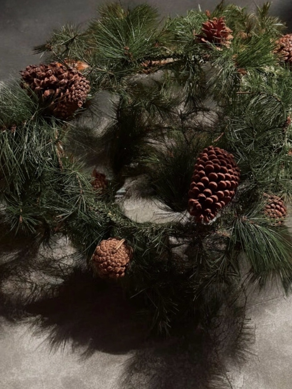 Vintage ~Artificial Pine Garland ~10 Feet~ Home Decor ~Pine Cones & Pine Needles
